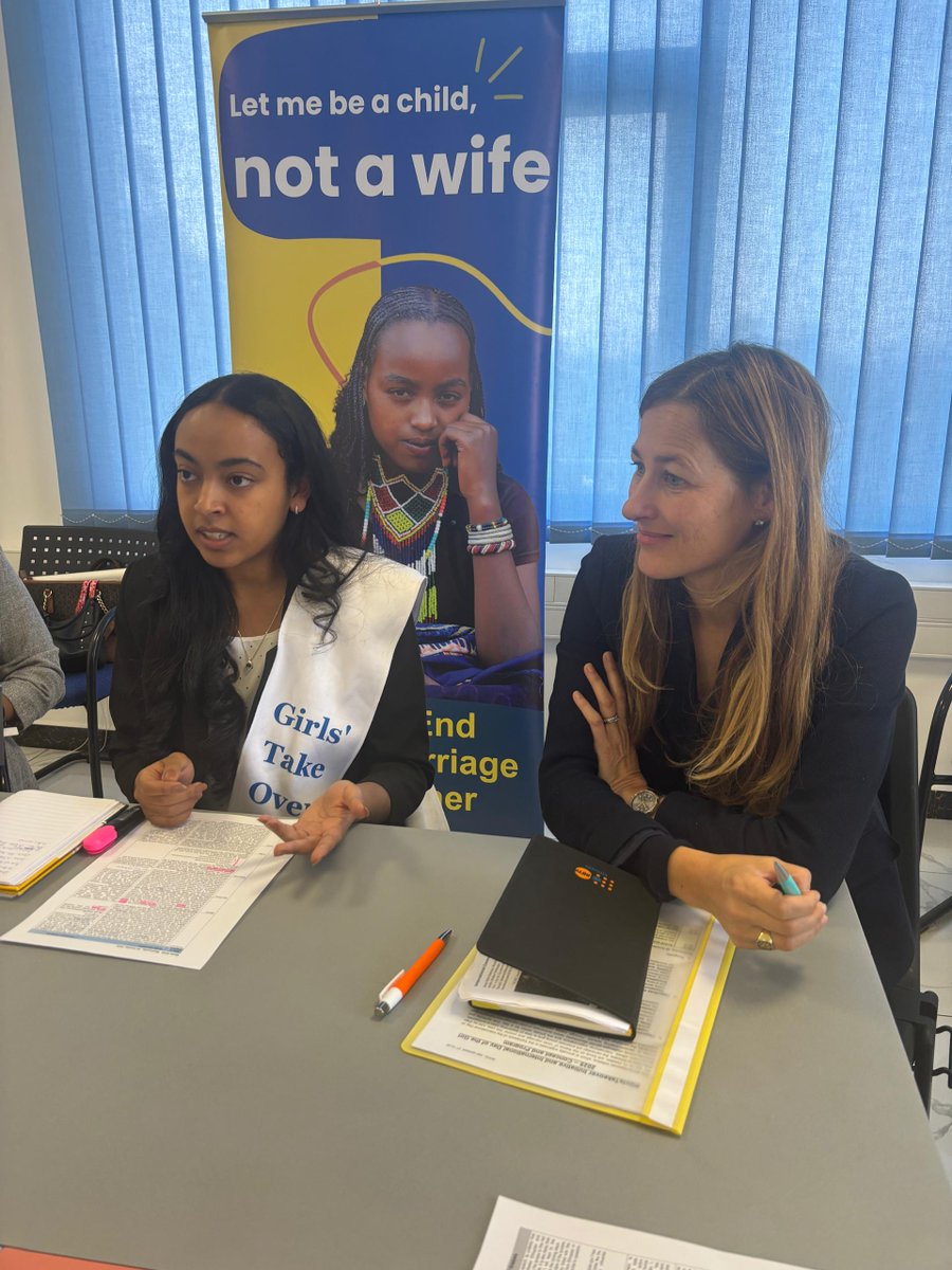 ♀️It’s time for #GirlsTakeover at the CH Embassy

Meet Hanan, who will relieve H. E. <a href="/RiccardaCC/">Riccarda Chanda</a> of her ambassadorial duties for the day.
First on the list, a briefing on current affairs. 👏

Stay tuned to see what she gets up to next!
@Planethiopia