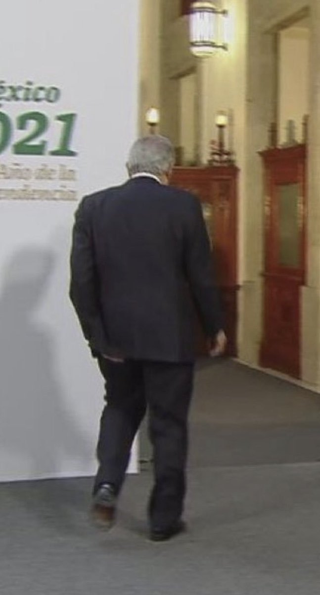 Ere_Li19's tweet photo. El viejo de 4°, nada más vino a robar, endeudar, polarizar al país  y desaparecer. https://t.co/WczcRM3mcA