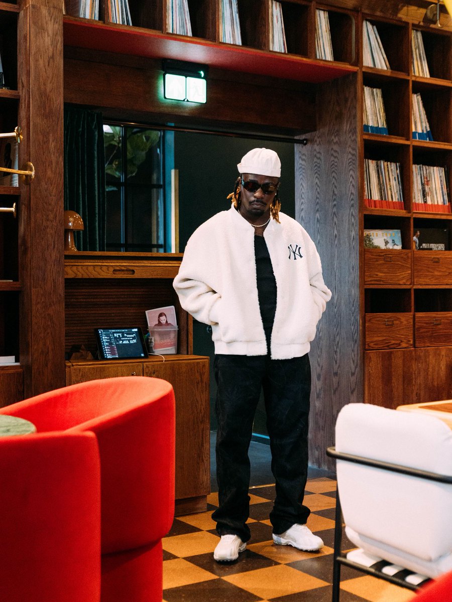 No more excuses, if you want to book me for your event/festivals or Prom hit me up on 0781650376