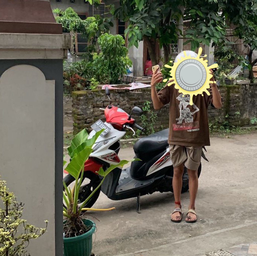 [BERITA KEHILANGAN MOTOR LYKEE]

Halo, temen-temen! Selasa, 28 Oktober 2025 kemarin aku kehilangan motor Honda BeAT warna merah-putih dengan nopol AD 5598 RA di sekitar daerah Klebengan, Depok, Sleman. 

Jika ada yg menemukan motor dengan looks di bawah di marketplace DM aku, ya.