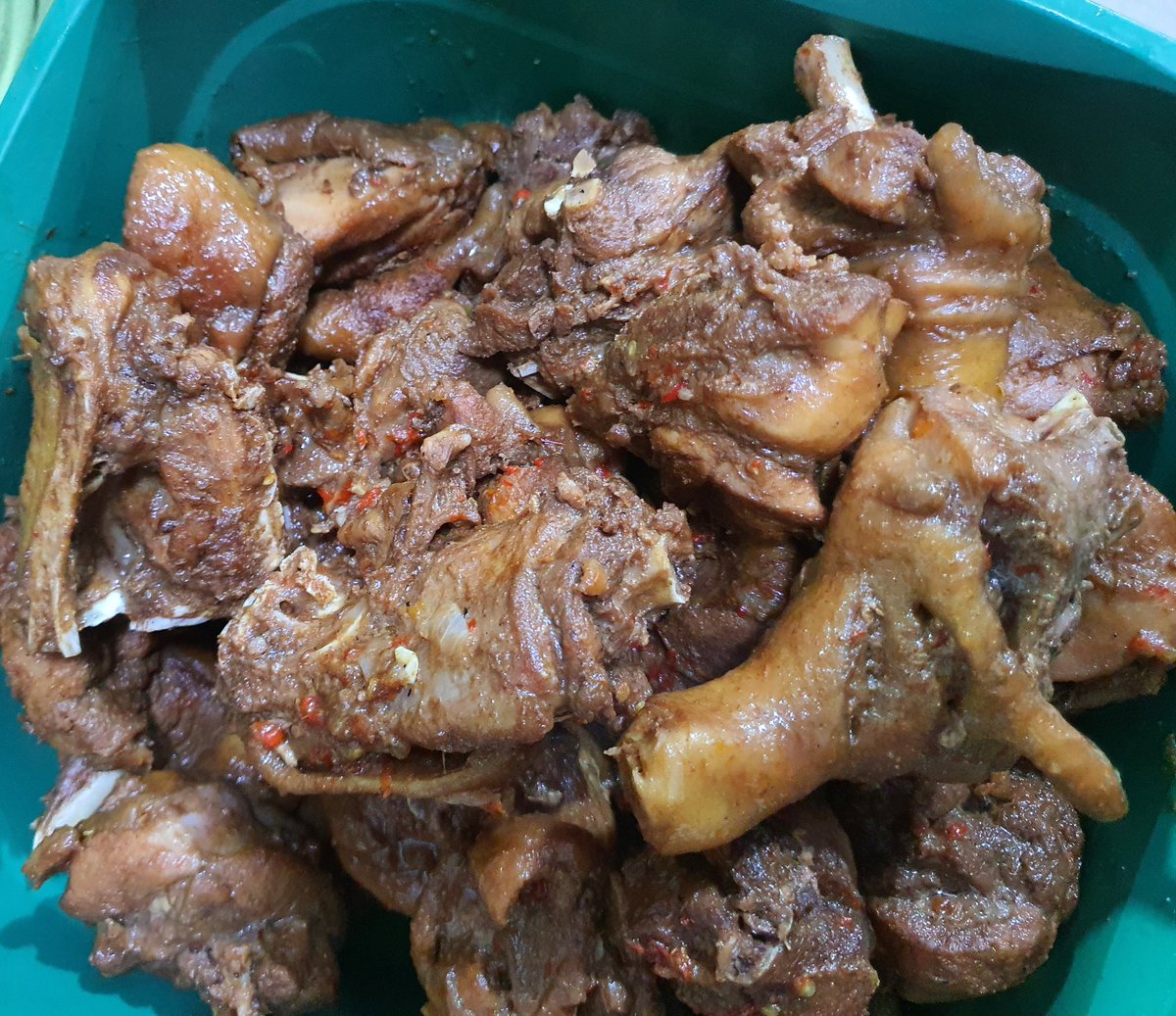 Pick a frame and pass it..... 

We're Open to cater for all your tummy needs, we sell in bowls, packs and in trays. Send us a dm to buy.

Kindly retweet 🙏