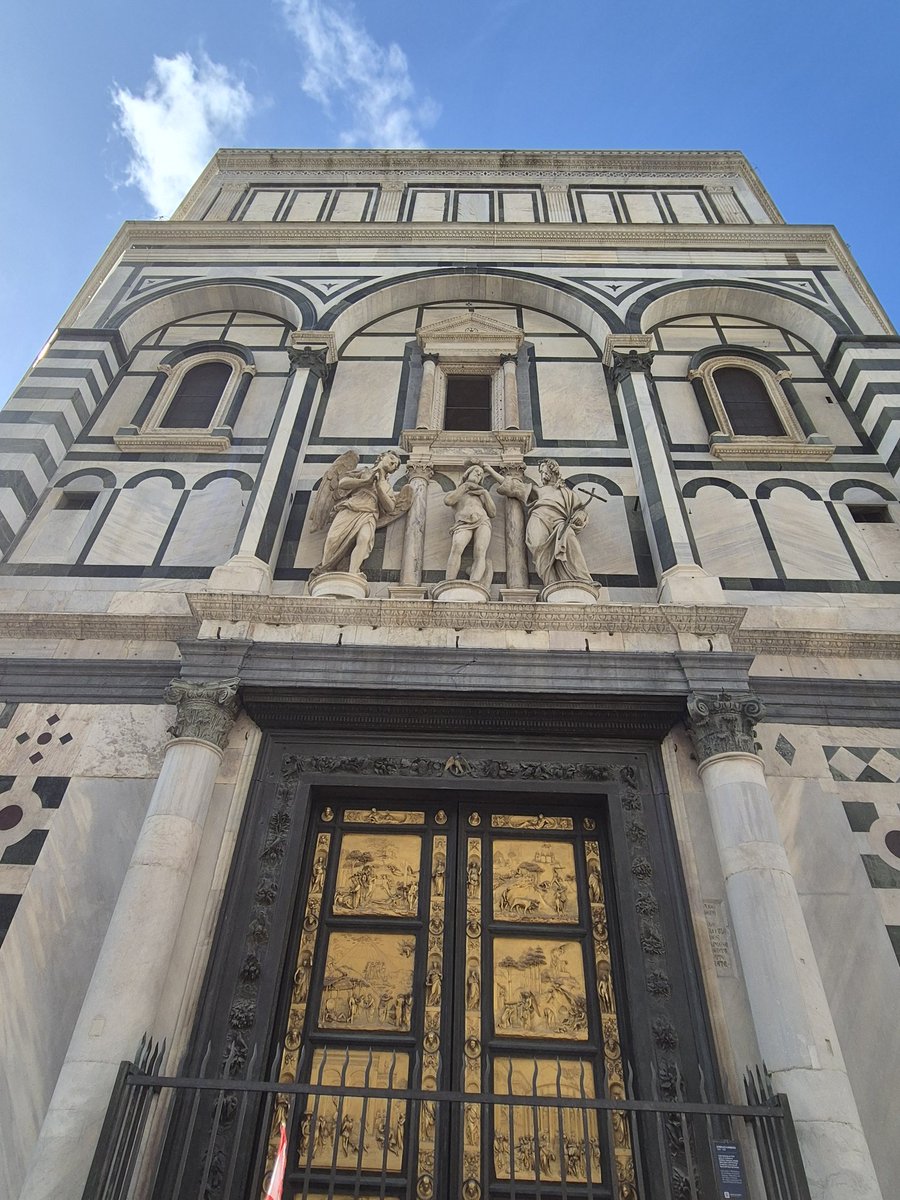 islandlyn's tweet photo. #postcardfromFlorence
Mum said Florence is breathtakingly beautiful, with something wonderful around every corner. https://t.co/qT8WDfxD9y