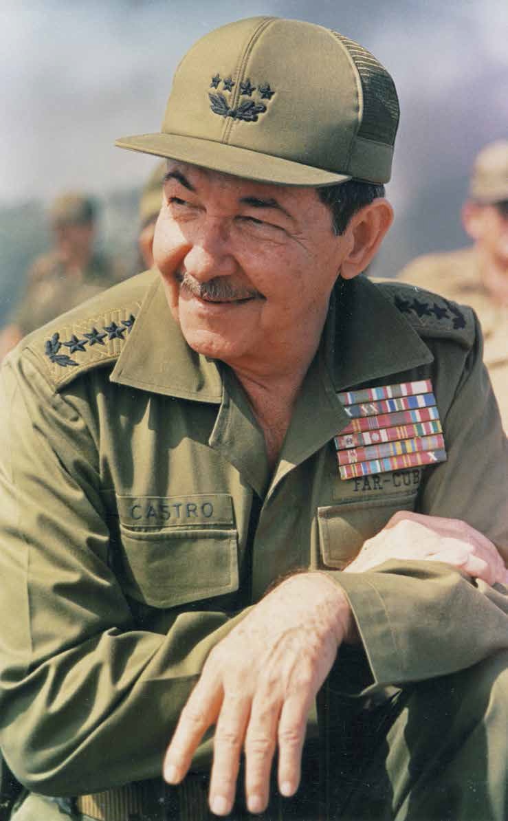 El General de Ejército Raúl Castro Ruz envió mensaje al Consejo de Defensa Nacional: le satisface la responsabilidad con que se ha trabajado y el nivel de preparación. Recordó la necesidad de no descuidar por un minuto y exigir la máxima disciplina. #FuerzaCuba
