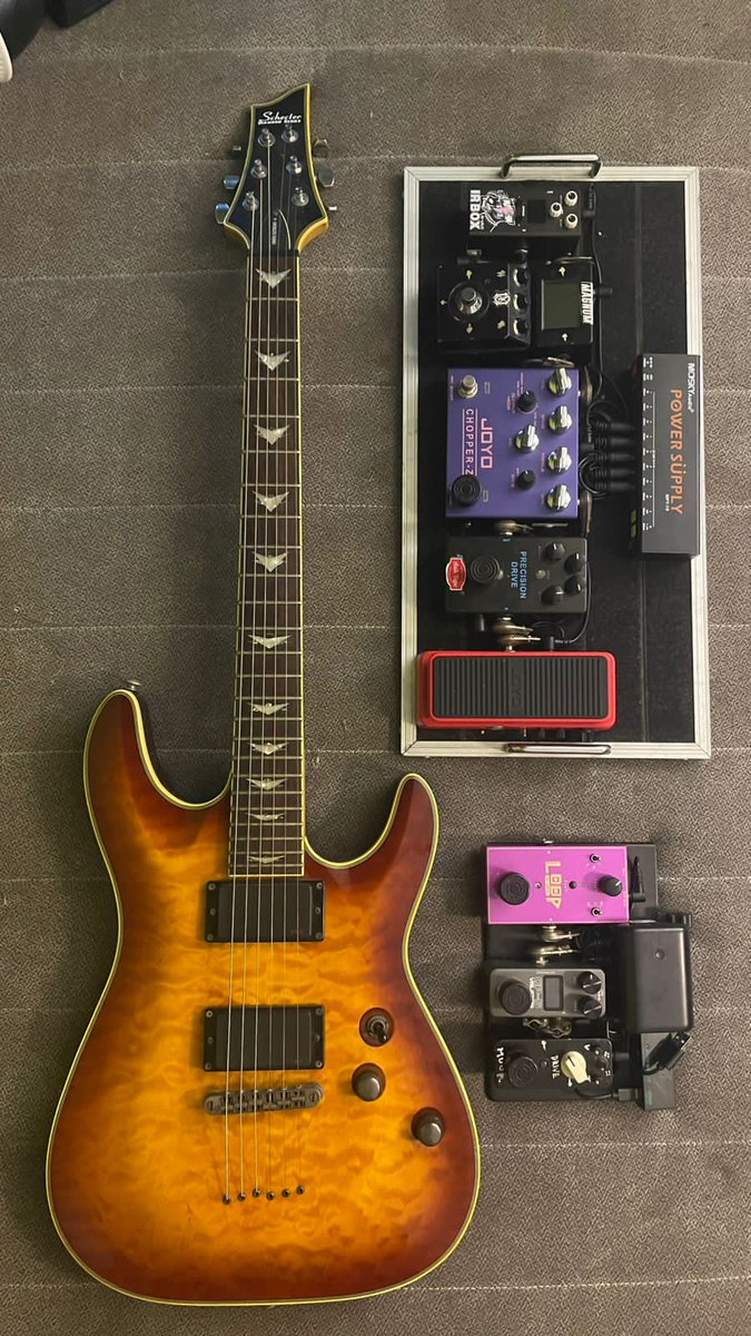 pulisitidor's tweet photo. BU!!! DIJUAL TAKE ALL 8Juta
schecter Omen Extreme 6 Pickup EMG 81tw/89r 
valeton gp5, mooer greenmile, mvave looper, mvave psu, joyo vol wah, demon fx precision drive, joyo chooper z, zoom ms50g, m vave ir box, caline power supply
pedalboard + gigbag
Lokasi Surabaya Barat DM! https://t.co/lrTjyl47n1