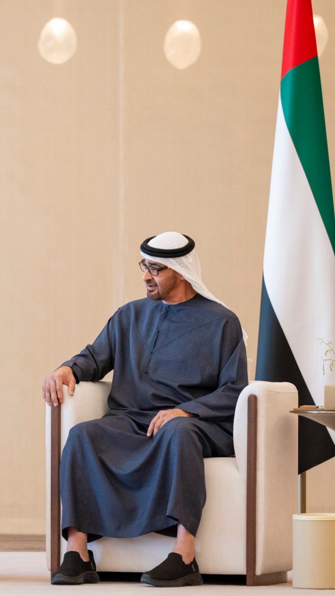 ستبقى الإمارات عصيه عليكم دائمًا وأبدًا ..  
محفوظة بحفظ الله ثم قيادتها وشعبها 🇦🇪