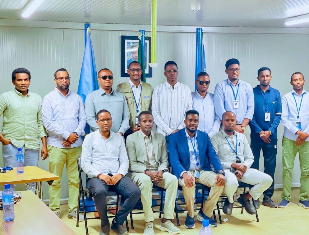 AmbassadorFiile's tweet photo. Engaged Hirshabelle state officials to enhance a cordial working environment in implementing JOSP program in Jowhar and its environs.

Better environment 
Better production. https://t.co/iRgYU9JwzG