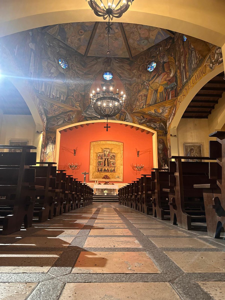 cc_aviles's tweet photo. Visita barrio de 📌Llaranes 
Encuentro Internacional sobre Investigación del Franquismo en la comarca de Avilés por la @Fundacion_jmz https://t.co/Dp2skAjbhi