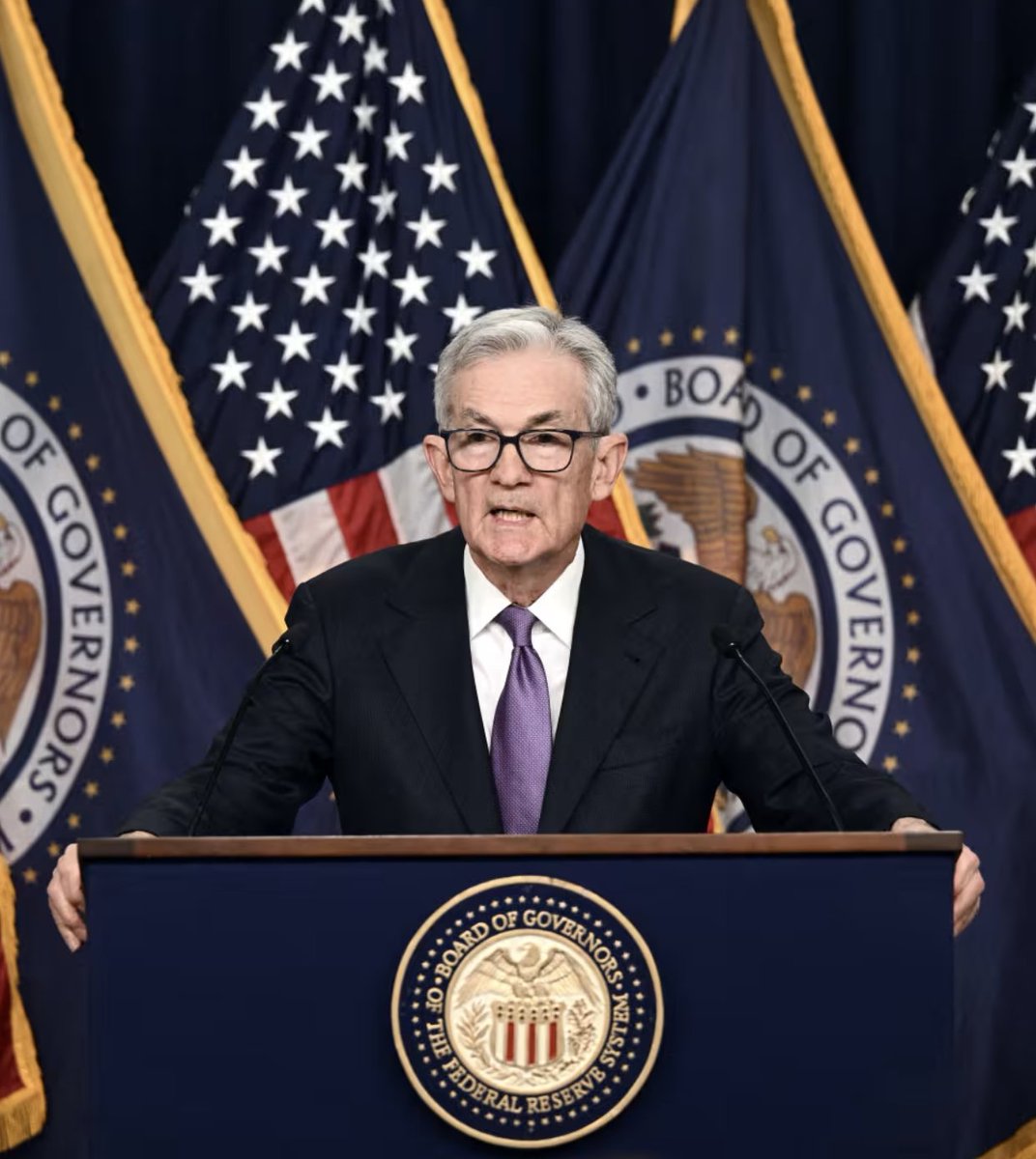 CryptoNobler's tweet image. 🚨 BREAKING

FED MEETING STARTS IN A FEW HOURS

IF RATE CUT = 50bps → MARKET GOES PARABOLIC
IF RATE CUT = 25bps → MARKET STAYS FLAT
IF NO CUT → MARKET DUMPS HARD

PRAYING FOR CRYPTO 🙏