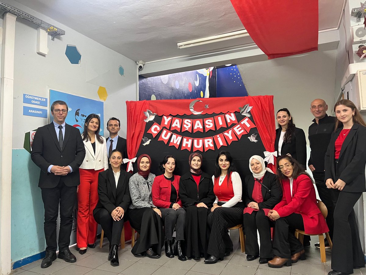 SumerOkul53's tweet photo. Yaşasın Cumhuriyet! 🇹🇷
102 yıldır aynı inanç, aynı gurur, aynı coşku!
#29Ekim #Cumhuriyet102Yaşında https://t.co/7pJpSWYFxd