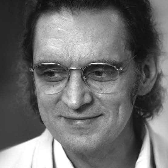 Nuorsuomalainen nupisee tweet media