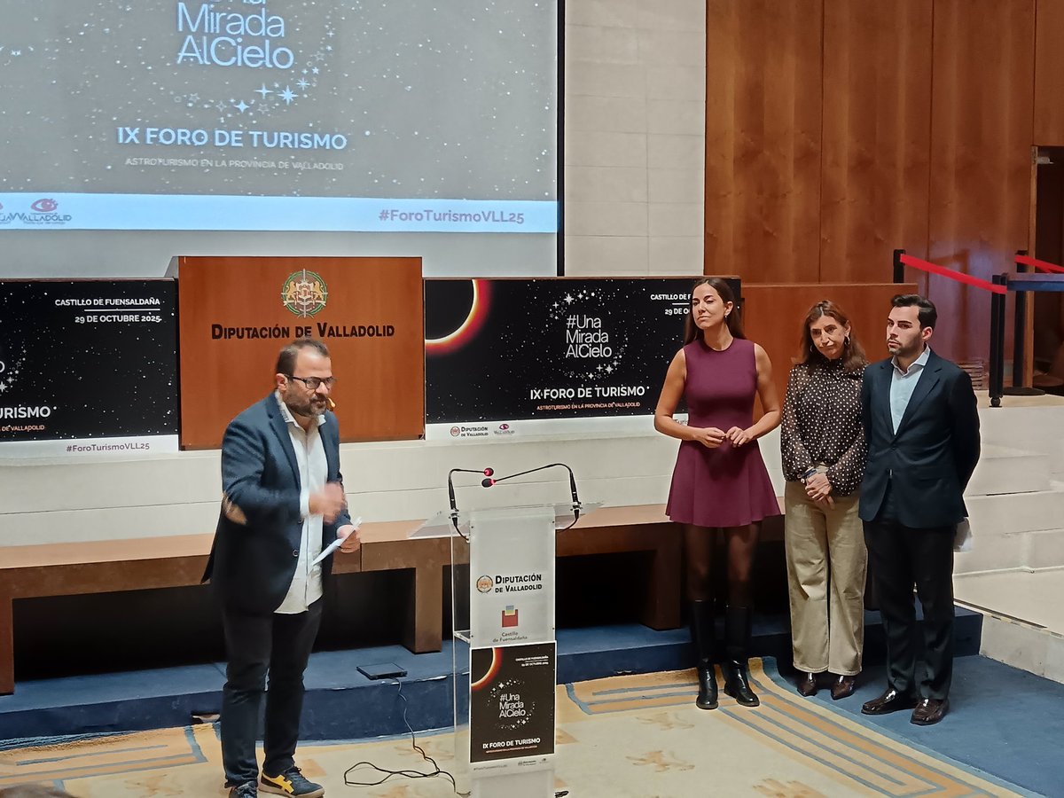 TurismoCigales's tweet image. Hoy participamos en el IX Foro de Turismo de @turvalladolid en el Castillo de Fuensaldaña #UnaMiradaAlCielo #Astroturismo #EclipseTotal