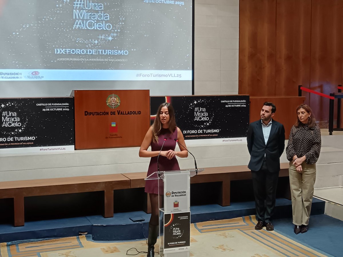 TurismoCigales's tweet image. Hoy participamos en el IX Foro de Turismo de @turvalladolid en el Castillo de Fuensaldaña #UnaMiradaAlCielo #Astroturismo #EclipseTotal