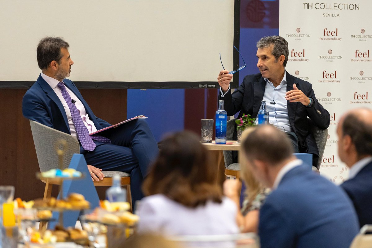 pgmahamud's tweet image. ✈️ ¿Con cuánto #SAF vuelan ya hoy los aviones en los que viajamos? 🤓 🌿 Jornada #FlyingGreen de @AndAerospace 🤝🏻 @MoeveGlobal, con el respaldo de @EmpleoJunta @IndustriaAnd @trade_andalucia @CEAes_ 👏🏻.
#Descarbonización #PositiveMotion
andaluciaaerospace.com/moeve-y-andalu…