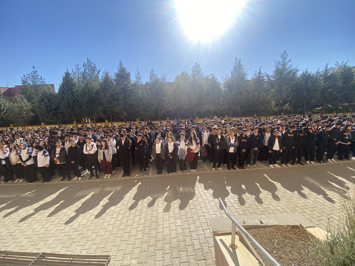 SezaiLisesi's tweet photo. Cumhuriyetin 102.yılını büyük coşkuyla kutladık.
@Diyarbakirmem 
@sadoglu_salih https://t.co/uoi8SYzLwy