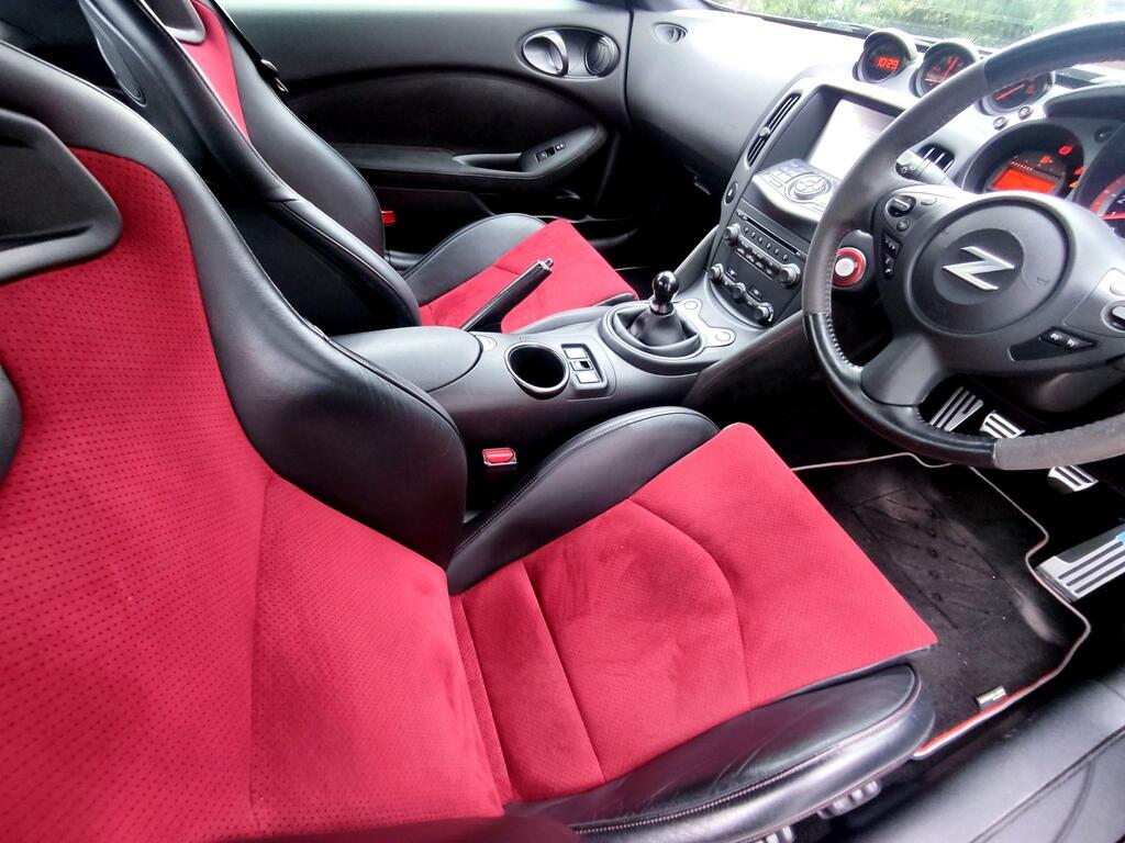 ManualsKE's tweet image. Nissan 370z is for the real drivers not passengers in their own cars, feel the 3.7l v6 come alive with every shift.🔥🔥
Nissan 370 Z
Mileage: 70 811 km
Registration: 2018 (18 reg)
Fuel type: Petrol
Body type: Coupe
Engine: 3.7L
Gearbox: Manual
Doors: 3
Seats: 2
Body colour: Black…