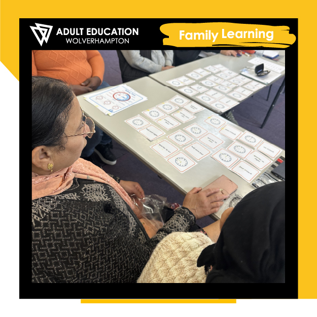 AEWolverhampton's tweet image. First Stop English: Tick-Tock Time Fun! 
Our learners are becoming time-telling superheroes-exploring analogue, digital &amp;amp; 24-hour clocks! From “quarter past” to “15:00,” they’re mastering life skills for everyday success. What’s your favourite-analogue or digital?
#FamilyLearning