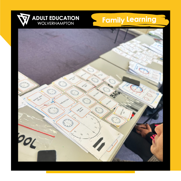 AEWolverhampton's tweet image. First Stop English: Tick-Tock Time Fun! 
Our learners are becoming time-telling superheroes-exploring analogue, digital &amp;amp; 24-hour clocks! From “quarter past” to “15:00,” they’re mastering life skills for everyday success. What’s your favourite-analogue or digital?
#FamilyLearning