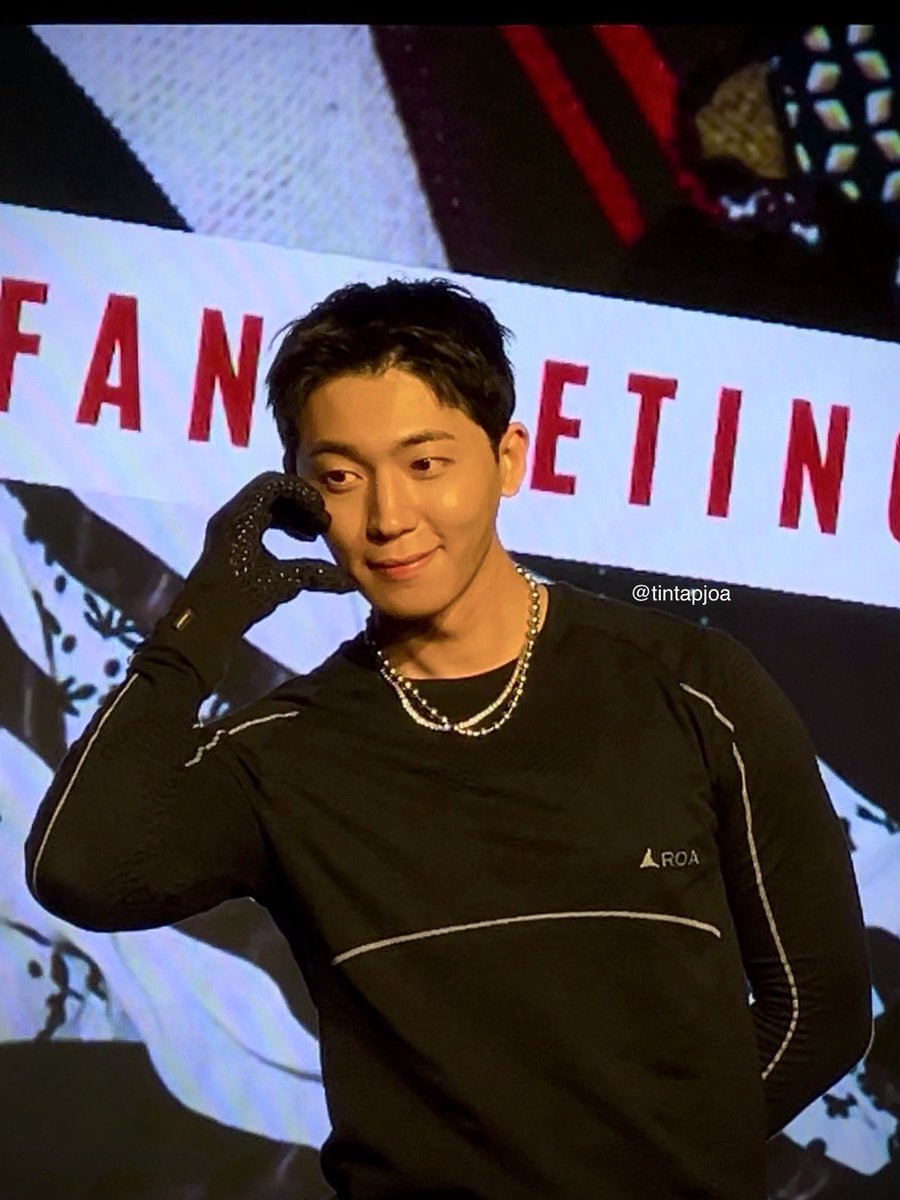 tintapjoa's tweet photo. ᴄʜᴀɴɢᴊᴏ ꜰᴀɴᴍᴇᴇᴛɪɴɢ ɪɴ ᴊᴀᴘᴀɴ
' 𝐂𝐇𝐀𝐍𝐆𝐉𝐎 '
#창조 #CHANGJO #틴탑 #TEENTOP #최종현 
@changjoofficial 포토타임

창조의 요새 추구미는 귀여움⸝⸝›ᴗ‹⸝⸝ https://t.co/Anc5wAxwtO