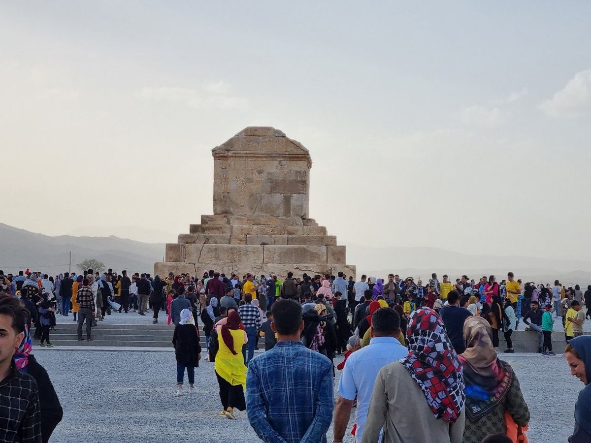 arminak261's tweet image. فرمان دادم که هر کس در پرستس خدای خود آزاد باشد. 
#کوروش_کبیر