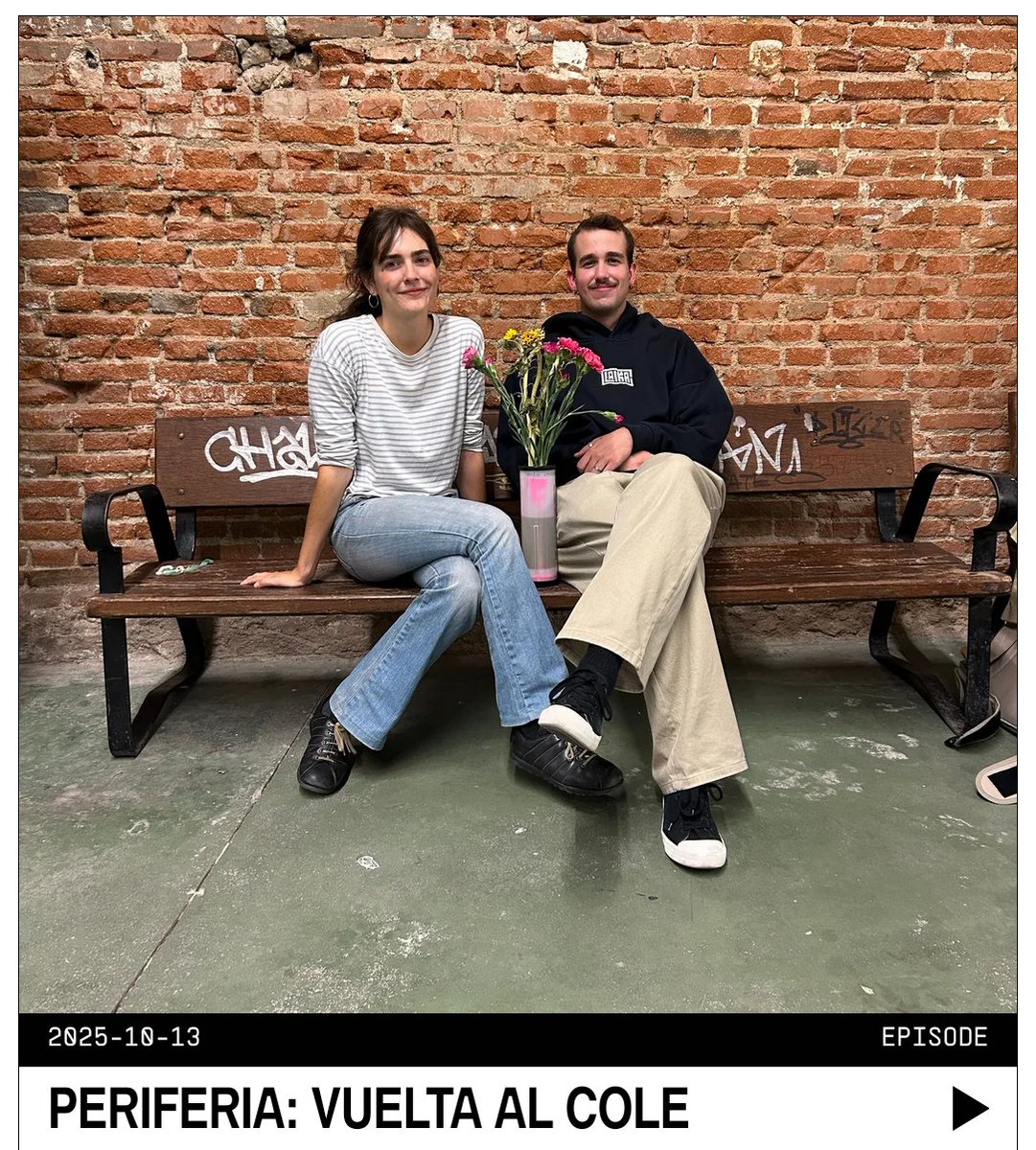 buenos dias

ya está subido en la web de RadioRelativa nuestro último capitulo de Periferia.. para los que se quedaron dormidos y no pudieron estar en directo 

radiorelativa.eu/episode/perife…

solo banger tras banger yo estoy escuchando otra vez y me he quedado tieso

buenos dias