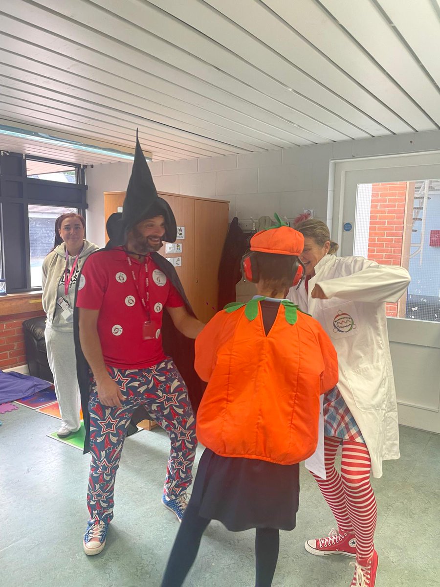 TheLaughterSpe1's tweet image. We had a very 'spooky' day yesterday at Doucecroft School and ECL Person-centred Care

With Halloween this week, we've been dancing to Halloween music and making scary sounds on the microphone - which the children have loved doing!

#Halloween #MakingItFun #Smiles  #Laughter