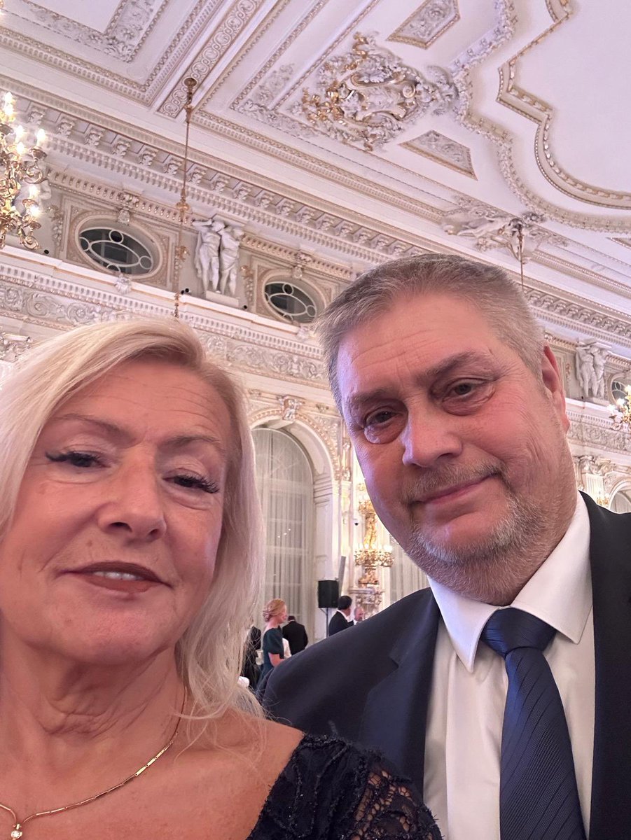 LiborHoppe's tweet image. Včerejší předávání státních vyznamenání na Pražském hradě bylo úžasné. 

Gratuluji vyznamenaným a věřím, že jsme se na ten vyjímečný den všichni trochu zamysleli nad důležitostí 28. října.🇨🇿