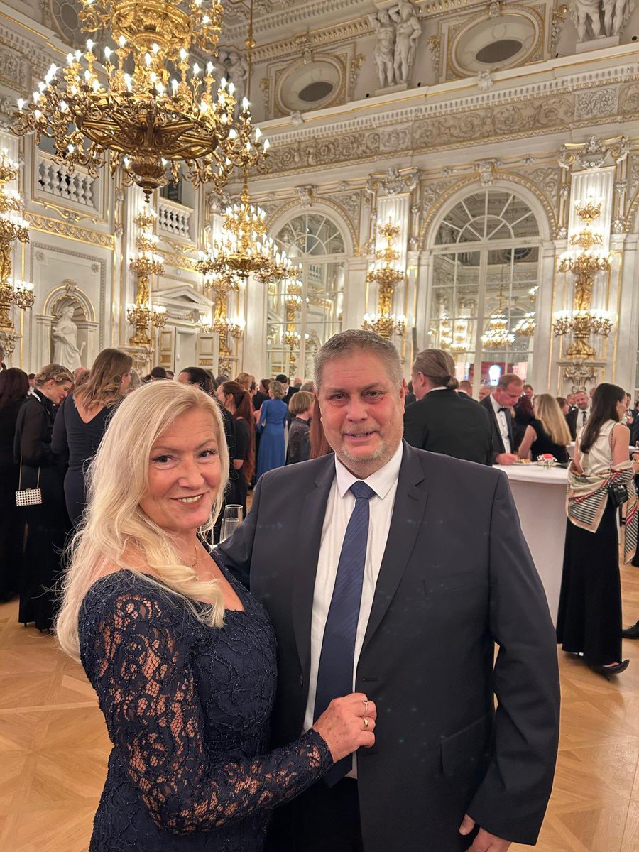 LiborHoppe's tweet image. Včerejší předávání státních vyznamenání na Pražském hradě bylo úžasné. 

Gratuluji vyznamenaným a věřím, že jsme se na ten vyjímečný den všichni trochu zamysleli nad důležitostí 28. října.🇨🇿