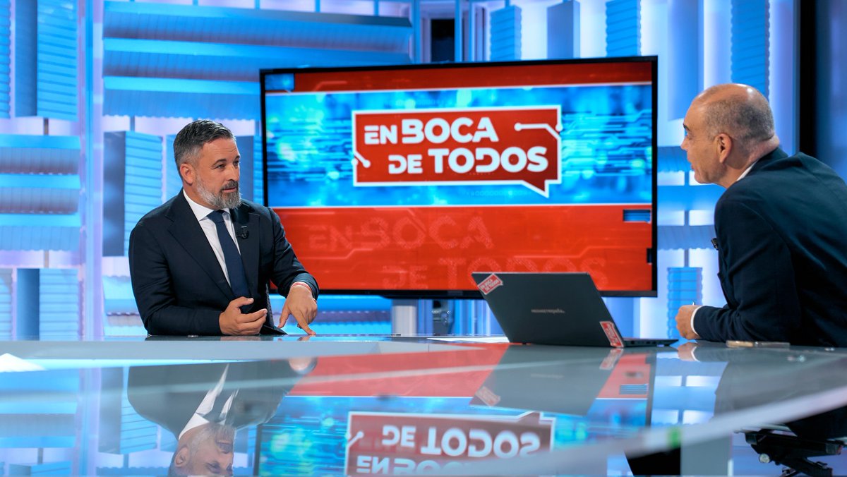 🔴 ÚLTIMA HORA

Santiago Abascal bate RÉCORD y alcanza el MÁXIMO de audiencia de la temporada en su entrevista en Cuatro.

Más de 1.200.000 personas escucharon ayer al futuro Presidente del Gobierno. 🫡🇪🇸