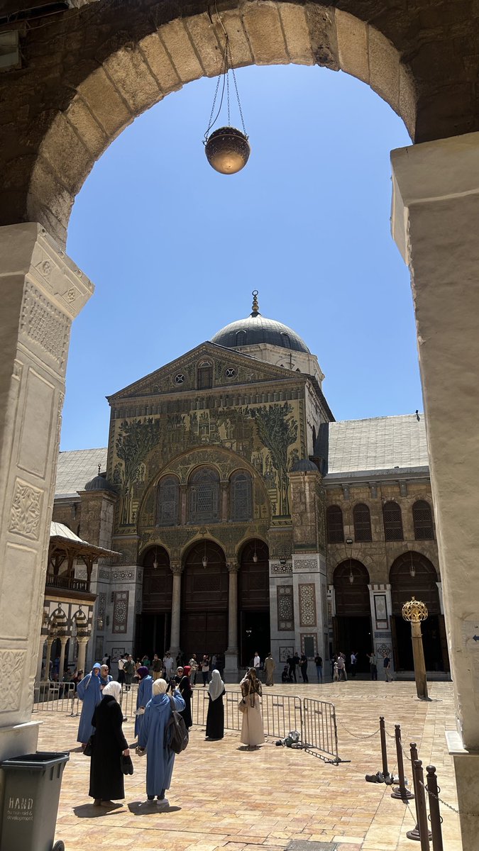 busracangull's tweet photo. Suriye’ye Ürdün’den kara yoluyla gitmek nasip oldu. Öğrencilerimizle birlikte mümkün mertebe gitmeye çalışıyoruz sürekli. İmkanı olan gitmeli görmeli. Kelimelere dökebilmek pek mümkün değil.. https://t.co/N7WBPdP56h