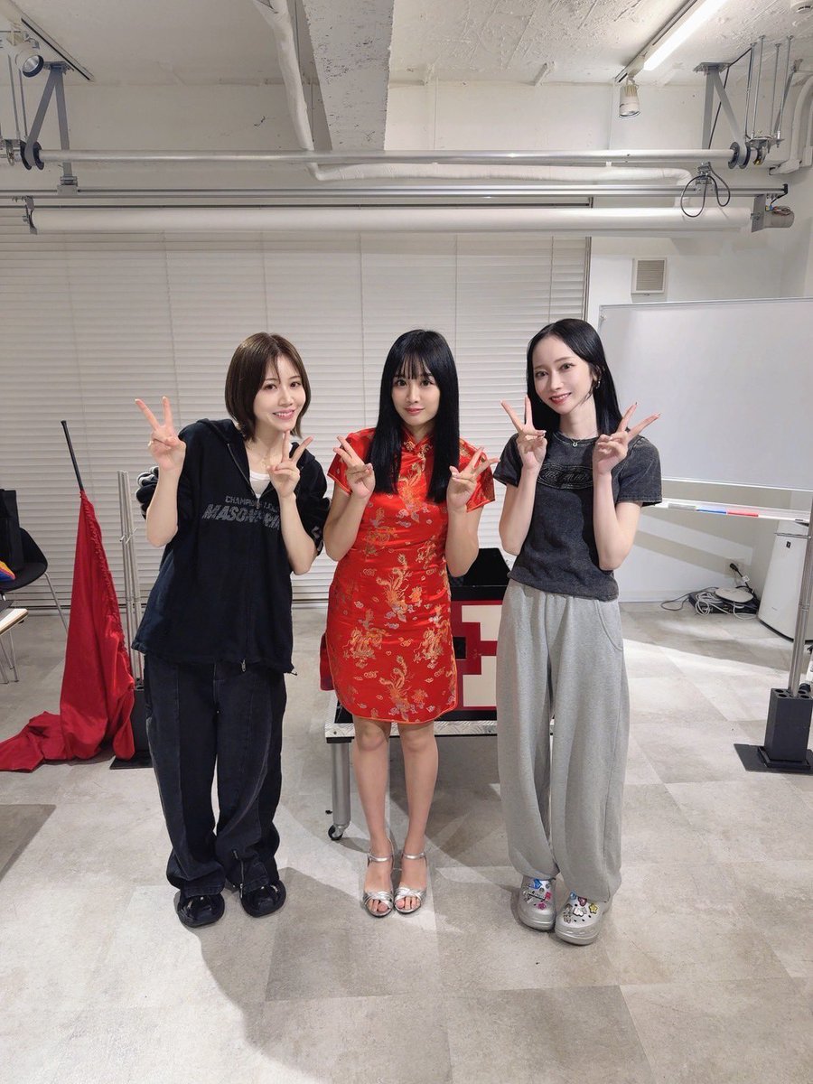 【おしらせ】

くれいじーまぐねっと（<a href="/crazymagnet3/">くれいじーまぐねっと</a> ）さんの動画に

メンタルマジシャン翔さんのアシスタントとして出演させていただいています✨

📺youtu.be/skjgeU_v0ns?si…

15:21頃〜出演してますので、ぜひご覧ください☺️✨

めいさん（<a href="/mei_asami_12/">浅見めい</a> ）エアさん（<a href="/volbic_xx/">エア</a> ）可愛すぎた🥺💘