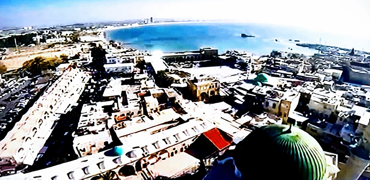 هنا معين الذاكرة نداء

نداؤنا رؤية

تروّض الخوف

آمال صغيرة كالاحلام بهجة لنا

#هاشم_ذياب