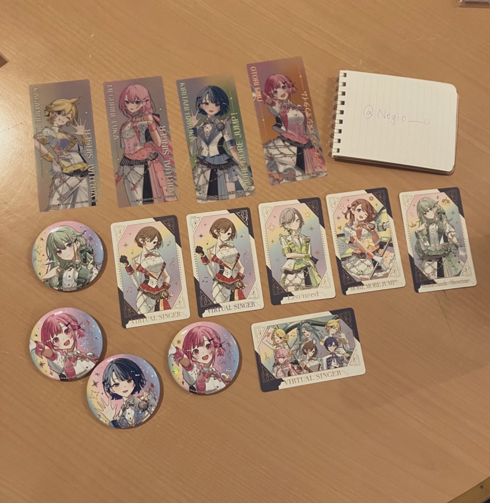 Negio___o's tweet photo. 【プロセカ　グッズ交換】
プロセカ　感謝祭　缶バッチ　グリカ
アニメイト特典　メモステ

譲▶︎画像のもの(MEIKOさんレア箔押し)

求▷同種類さん>>>異種類さん

お気軽にお声がけください🍀
#プロセカグッズ交換
#プロセカ交換 https://t.co/gSsZZ1jwTI