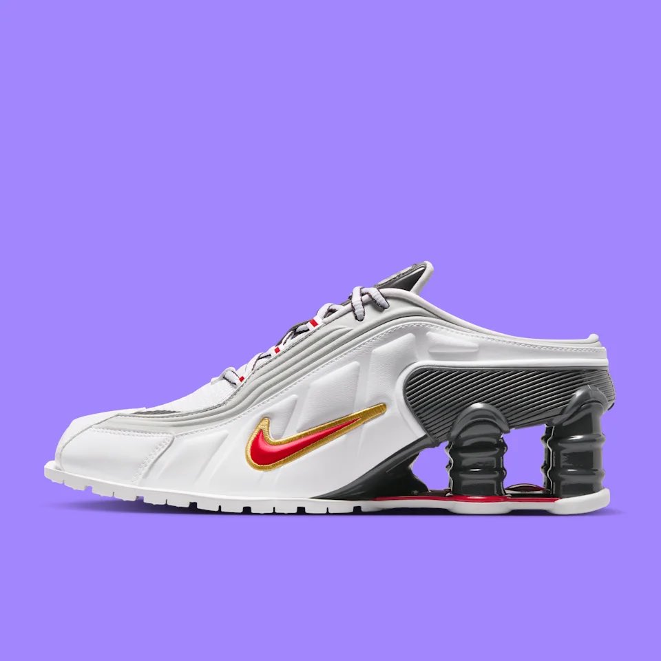 gotemonline's tweet image. Ad: Women&apos;s Shox MR4 &apos;White and Varsity Red&apos;

📝 Dropping on (10/30) at 10 AM EST / 7 AM PST for $210.00 via @nikestore

🔗 bit.ly/4nuFLbo