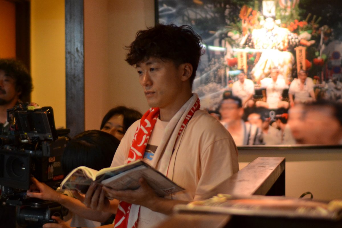 ／
映画『#ミーツ・ザ・ワールド』
トーク付き上映会＆サイン会 開催決定🎉
＼
⠀
トーク付き上映会後には、
#松居大悟 監督 サイン会の実施が決定✍️✨
⠀
皆様のお越しをお待ちしております！
⠀
🗓️11/3（月・祝）13:00回 上映後
📍新宿バルト9
👤#佐藤寛太 #松居大悟 監督 (予定)