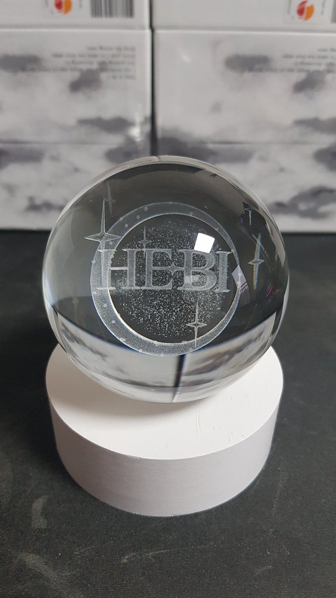 jeong_puru's tweet image. #Hebi.#hebi_goods #HumanEclipse
드디어 2집 굿즈가 왔어요!
다행히 포장이 잘 되어서 다치지않고 무사히 왔어요

두 앨범 안에 사진이 다르더라구요
다 사길 잘했네요
무드등도 이뻐요
같이 온 작은 CD는 뭔지 모르겠지만
손편지랑 포토카드가 정말 좋았어요

많이 준비해줘서 고마워요
사랑해요🐍ღ