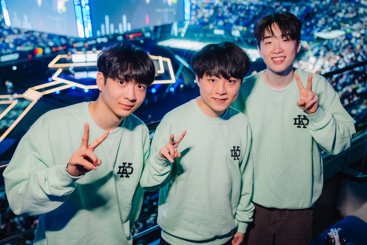 LoL Esports tweet media