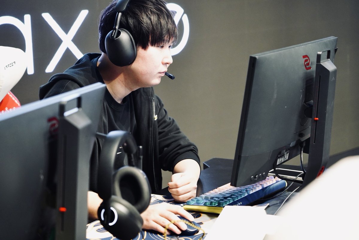 こちらは、私たちのパートナーであり、ZYGENブランドの創設者でもある：“Junya “noppo” Taniguchiの人生の物語でございます。作者であるyossy氏はnoppo氏と20年以上の付き合いがあり、その輝かしく、並外れた人生を間近で見てきました。