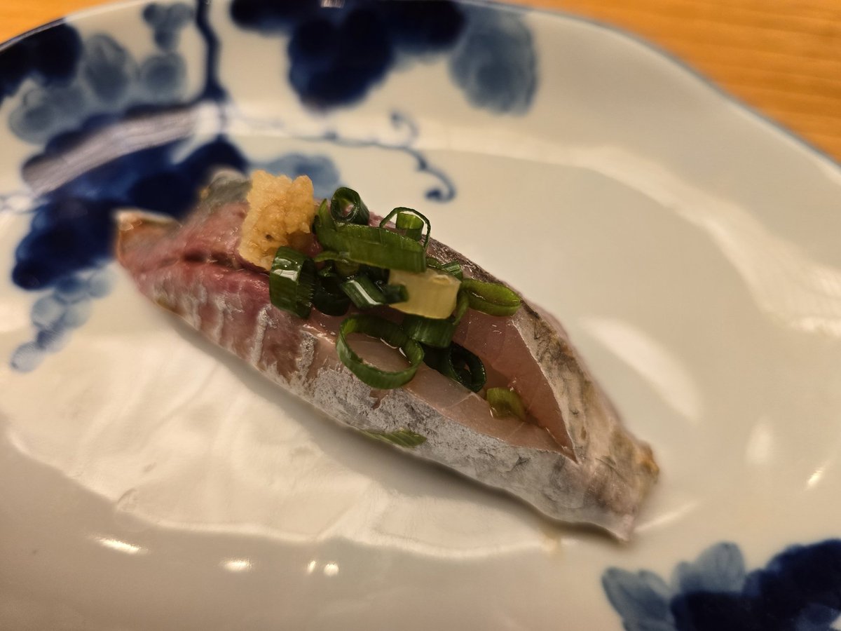 miNe3100830's tweet photo. 鯵の握り
美味しかった～！！！ https://t.co/xmBeAQeJ00