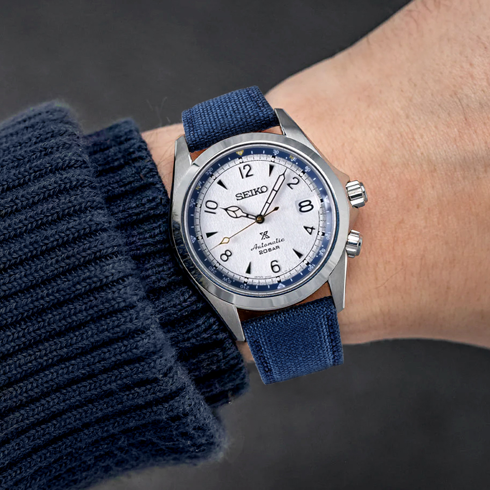 allwatchessg's tweet photo. Introducing the #SEIKO Prospex Alpinist, inspired by snowy peaks - limited to 800pcs, featuring a white powder snow dial, elegant minimalist design & a solar compass function for the ultimate mountaineering companion.
#AllWatches #SeikoWatch #SeikoWatches #SeikoAlpinist #Prospex https://t.co/Evx2TNHzx8