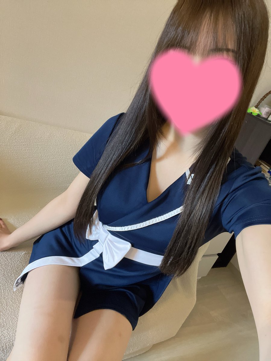 出勤しました♥️

寒くなったね〜🥶🥶🥶
そういえば…
マットにホットカーペット付いてるからマッサージ中寒くなっちゃう〜ってお兄さんもハーレムのルームなら安心❣️ぬくぬくでマッサージ受けれるよ💕
今日もたくさんのお兄さんに会えますよーに⭐️