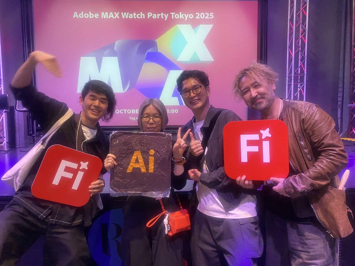 swwwitch's tweet image. 六本木のクラブを貸し切って、明け方までUSの #AdobeMAX の中継をワイワイガヤガヤ見る会に参加して来ました！