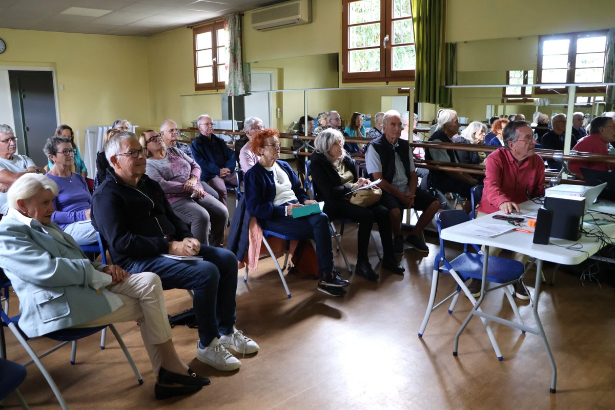 Le service animation du Centre Communal d’Action Sociale (CCAS) de la ville de Saint-Laurent-du-Var, en partenariat avec l’association AGIR ABCD 06, a mené une action de prévention routière auprès des seniors.
➡️saintlaurentduvar.fr/news/atelier-d…