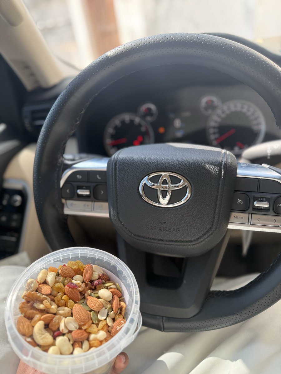 "شراً فعلته أو خيراً 
سترده الحياة لك يوما."♥️