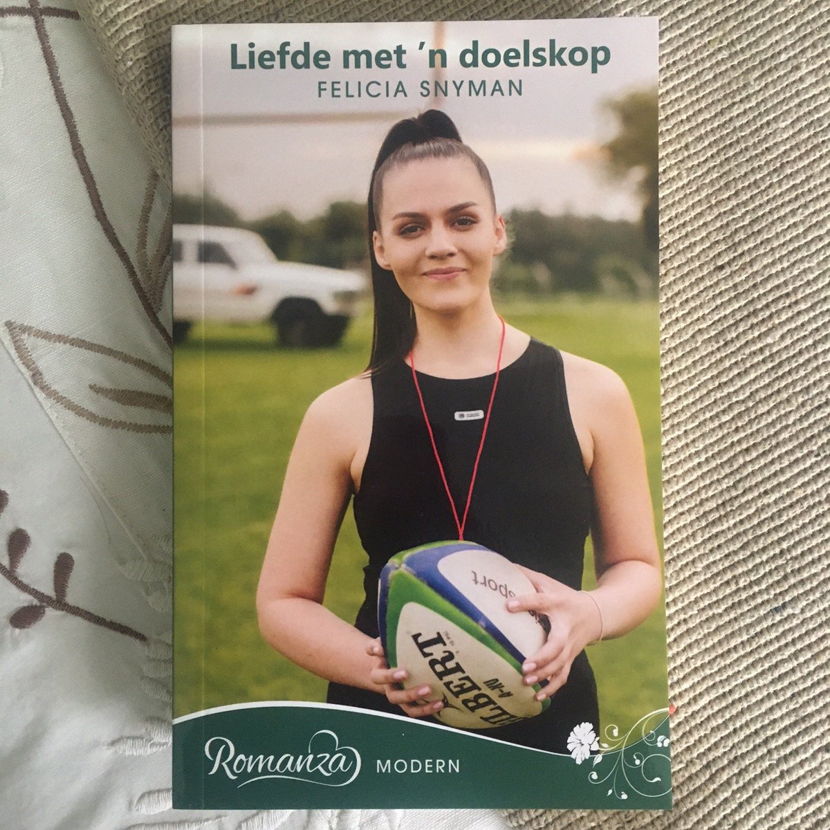 'n Doelskop verander vooroordeel in bewondering, maar die vonke bly spat. <a href="/ChristineCraze/">Christine Craze</a> <a href="/Romanzaklub/">Romanza-klub</a> <a href="/LAPAUitgewers/">LAPA Uitgewers</a> <a href="/FeliciaSnyman/">Felicia Snyman-du Toit</a>