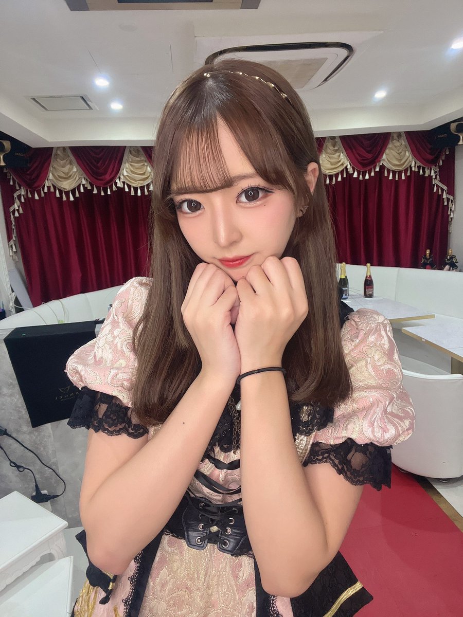 kureha_ARC's tweet photo. アルカディア最終日‼️インしてるー！！
旅人様無料だよぉぉ✨✨
ボトルもめちゃ安くなってます！！ぜひ！！！
 #コンカフェ  #上野コンカフェ嬢  #自撮り界隈  #コンカフェ営業 https://t.co/A5dDGcNc2S