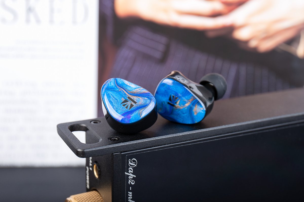 ✨Amazon  スマイルSale  第二弾

💐TRI 角笛：969→727（25%off）
amazon.co.jp/dp/B0D2MMLHMN
💐Hzsound snow：2899→2250（22%off）
amazon.co.jp/dp/B0DL1VKVF8
💐KBEAR KB02: 5899→4129（30%off）
amazon.co.jp/dp/B0DKWHY9LN
#AmazonスマイルSale