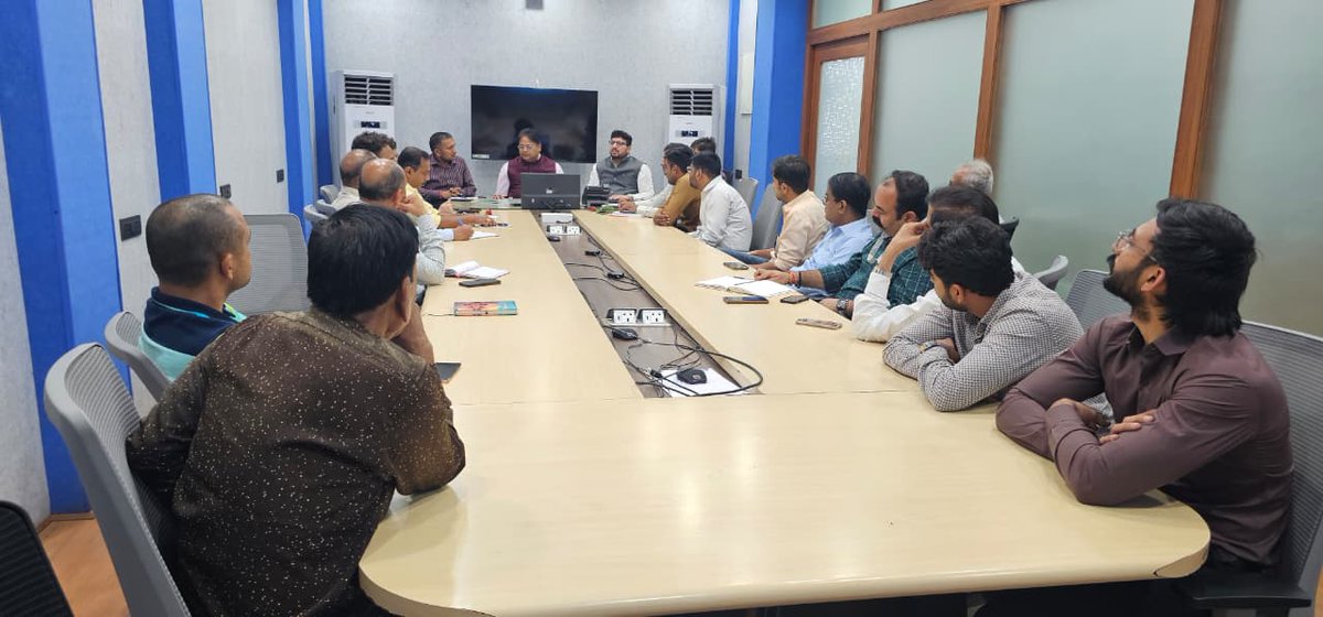 DRM Ahmedabad tweet media