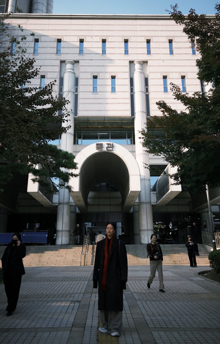 &lt;늑대가 나타났다&gt; 부마민주항쟁 기념식무대 검열사건 세번째 재판이 오늘 열렸습니다. 너무 바빠서 공지를 제때 못했어요. 다음재판이 1심 마지막일 것 같은데 방청하러 와주시면 큰 힘이 됩니다. 12/10일(수) 오전10:40 서울중앙지방법원 동관 362호 소법정&lt;2번 법정출입구&gt;