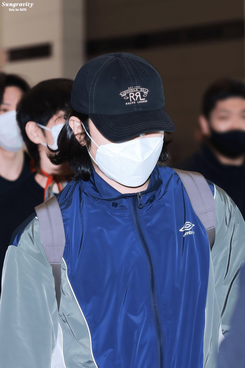 Sungravity_0907's tweet photo. 250404 인천 출국

#성진 #박성진 #SUNGJIN 
#데이식스 #DAY6 https://t.co/G4FmMIkpDp