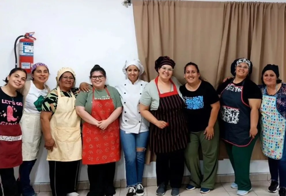 Sabores que unen: la UNCo cerró el Taller de Pastas Caseras en Gral. Enrique Godoy con producción, comunidad y formación - uncoma.edu.ar/ultimas-notici…